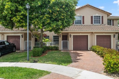 Welcome to this charming 3-bedroom, 2.5-bathroom townhouse - photo 2