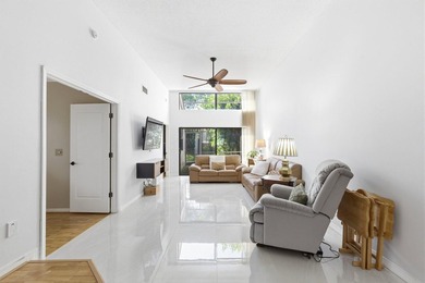 Sought-after corner villa, in the heart of Boca Raton! Welcome - photo 10