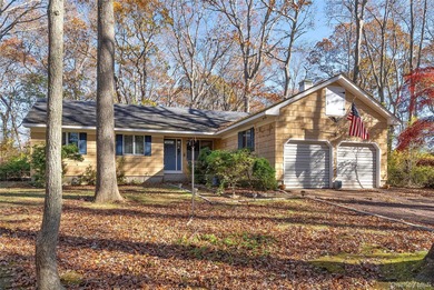 (private lake, pond, coastal) Home Sale Pending in East Marion New York