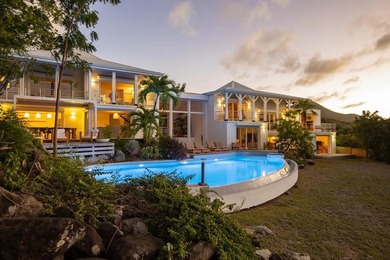 Discover this exceptional contemporary villa offering stunning - photo 1