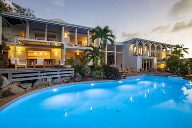 Discover this exceptional contemporary villa offering stunning - photo 2