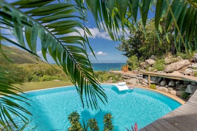 Discover this exceptional contemporary villa offering stunning - photo 3