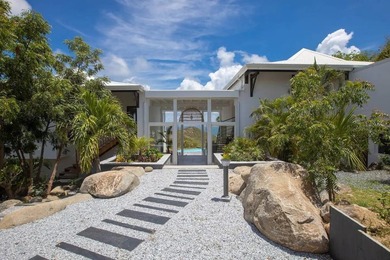 Discover this exceptional contemporary villa offering stunning - photo 6