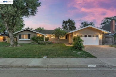 OPEN HOUSE! 6/6 1:30 PM to 4PM Located on a quiet cul-de-sac on - photo 4