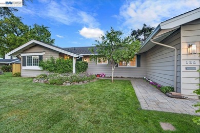 OPEN HOUSE! 6/6 1:30 PM to 4PM Located on a quiet cul-de-sac on - photo 6