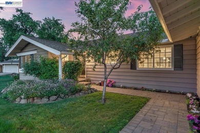 OPEN HOUSE! 6/6 1:30 PM to 4PM Located on a quiet cul-de-sac on - photo 7