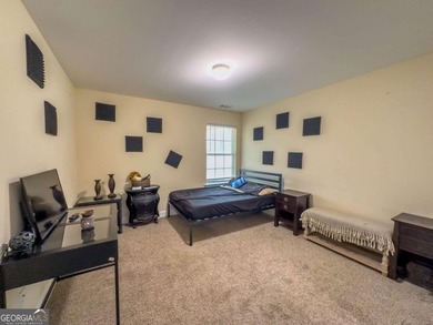 Experience the ultimate in modern ranch-style living with this - photo 7