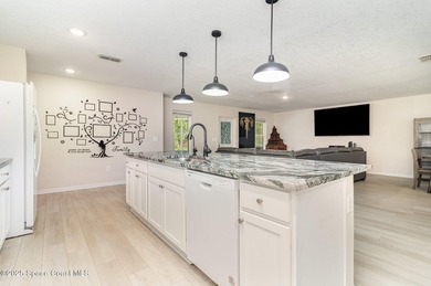 Discover the perfect blend of space and comfort at 5651 Travis - photo 12