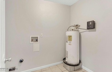 Short Sale Home- Contingent on Bank Approval. Newer HVAC lien - photo 8