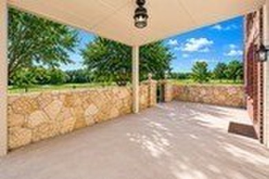 Luxurious home in 24-7 guarded gated home on pristine 18 hole - photo 9