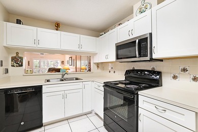 Beautiful 2 Bed/2 Bath 1st floor Condo in the highly desirable - photo 6