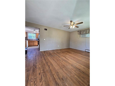 DON'T MISS THIS AFFORDABLE 3-BEDROOM RANCH! Offering Convenient - photo 12