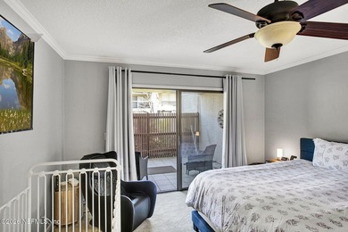 Welcome to easy, elegant living in this beautifully maintained - photo 13