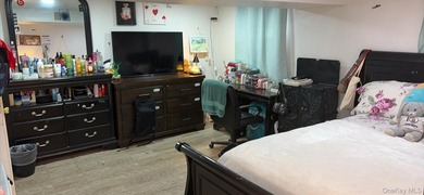 This THree bedroom home is in great condition . Ready to move in - photo 14