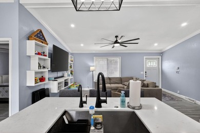 Welcome to this charming three-bedroom, two-bathroom - photo 14