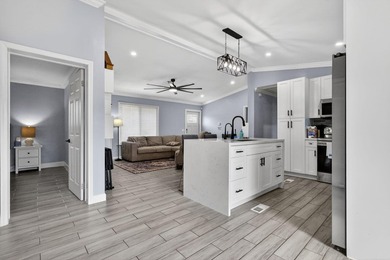 Welcome to this charming three-bedroom, two-bathroom - photo 16