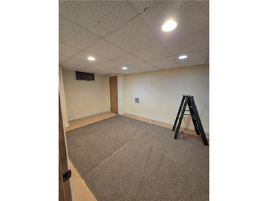 DON'T MISS THIS AFFORDABLE 3-BEDROOM RANCH! Offering Convenient - photo 19
