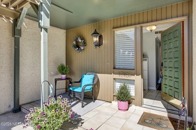 Welcome to easy, elegant living in this beautifully maintained - photo 25