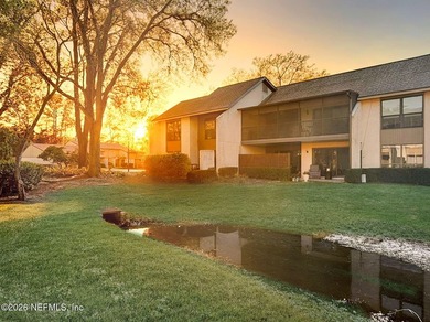 Welcome to easy, elegant living in this beautifully maintained - photo 26