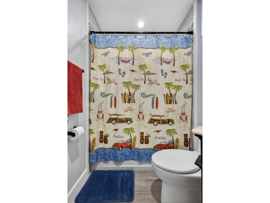 Welcome to this charming three-bedroom, two-bathroom - photo 28