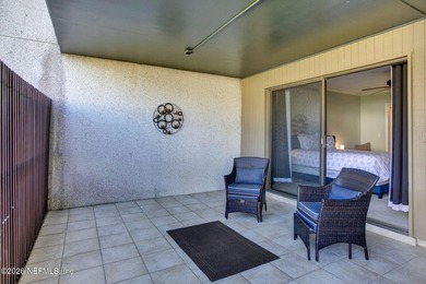 Welcome to easy, elegant living in this beautifully maintained - photo 29