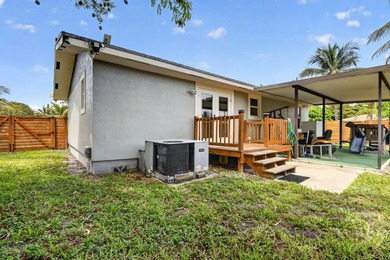 Welcome to this charming three-bedroom, two-bathroom - photo 32
