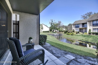 Welcome to easy, elegant living in this beautifully maintained - photo 33