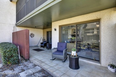 Welcome to easy, elegant living in this beautifully maintained - photo 34