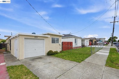 Charming starter bungalow in the heart of San Pablo Proper! This - photo 3