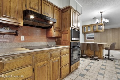 Great Home with Incredible Potential! This 3-bedroom, 2-bath - photo 13