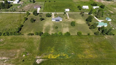 COUNTRY LIVING AT ITS FINEST WITH AN EVEN BETTER LOCATION!!! - photo 24