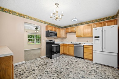 Welcome home to this spacious 4-bedroom, 2-bath ranch offering - photo 19