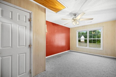 Welcome home to this spacious 4-bedroom, 2-bath ranch offering - photo 22