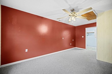 Welcome home to this spacious 4-bedroom, 2-bath ranch offering - photo 23