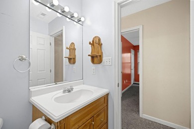 Welcome home to this spacious 4-bedroom, 2-bath ranch offering - photo 26