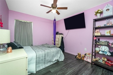 Discover Comfort & Convenience in the Heart of Port Charlotte! - photo 27