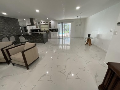 Immaculate MOVE IN READY! 5 bed/ 2baths house in Coral Springs - photo 8