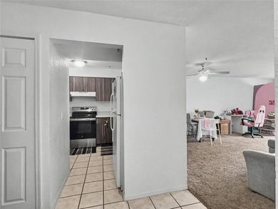 Charming 1-bedroom, 1-bath condo offering 861 Sq.ft of - photo 4