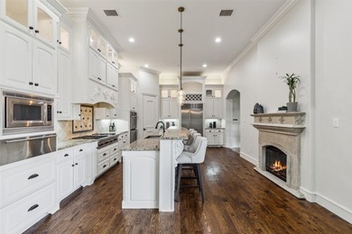 Welcome to this beautifully crafted two-story custom estate - photo 12