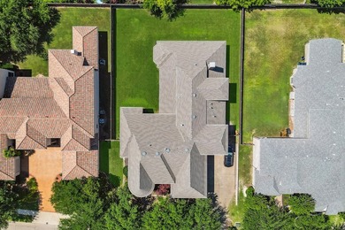 Welcome to this beautifully crafted two-story custom estate - photo 35
