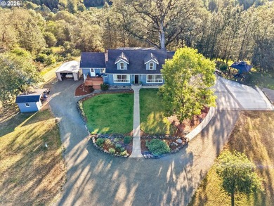 There is a certain ease to life in this 3+ bed, 3 bath home - photo 1