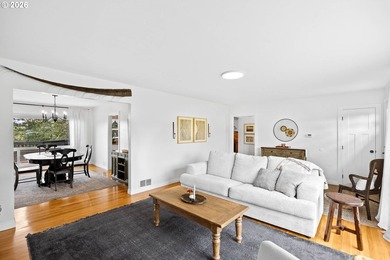 There is a certain ease to life in this 3+ bed, 3 bath home - photo 8
