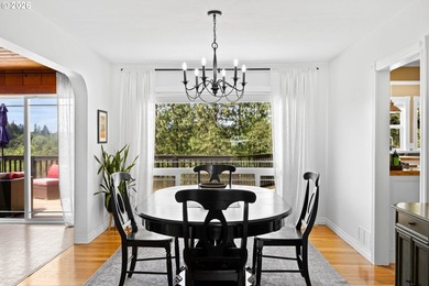 There is a certain ease to life in this 3+ bed, 3 bath home - photo 9
