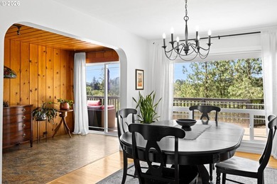 There is a certain ease to life in this 3+ bed, 3 bath home - photo 10