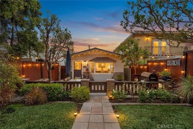 Tucked into the Tree Section of Manhattan Beach, this coastal - photo 1