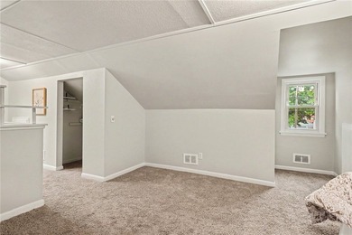 Adorable, affordable, and move-in ready! This charming 3-bedroom - photo 12
