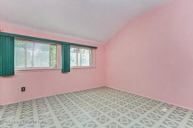 Welcome to 115 Forest Green, a beautifully maintained - photo 21