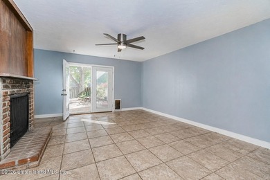 Welcome to 115 Forest Green, a beautifully maintained - photo 23