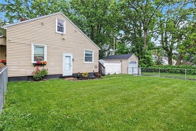 Adorable, affordable, and move-in ready! This charming 3-bedroom - photo 25