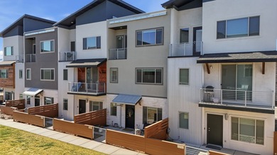 Great Salt Lake Townhome/Townhouse For Sale in Layton Utah